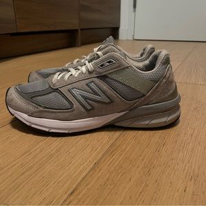 New Balance 990v5 made in USA - size 6.5 women’s